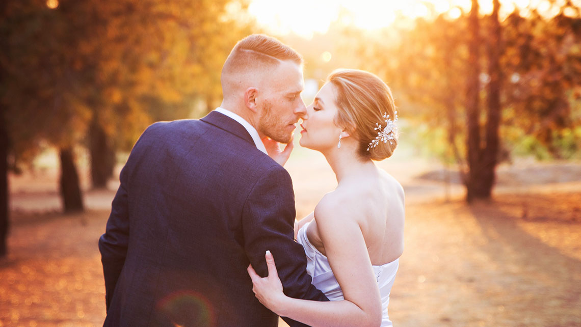 Professional-Wedding-Photographer- Benoni -Renphotos- Bride and groom Image . wedding photography timeline