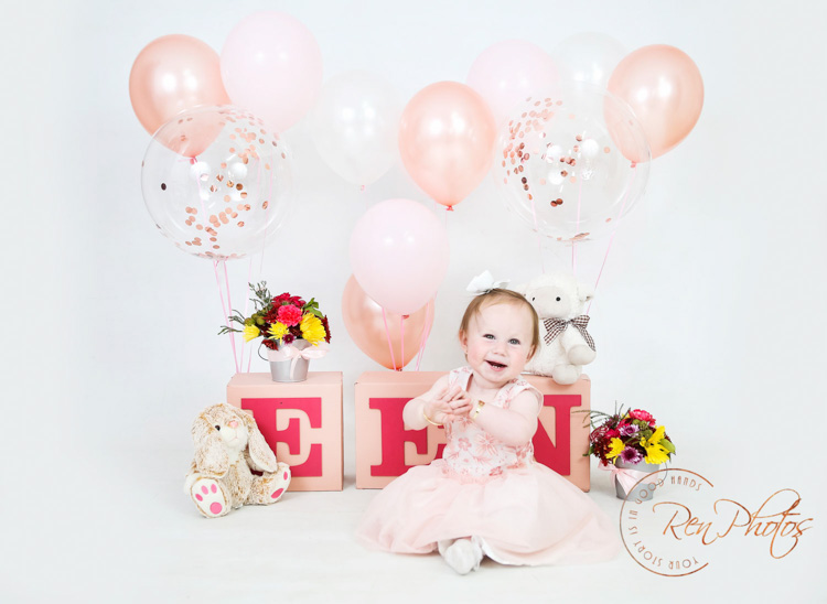 DIY 1st birthday photoshoot props idea