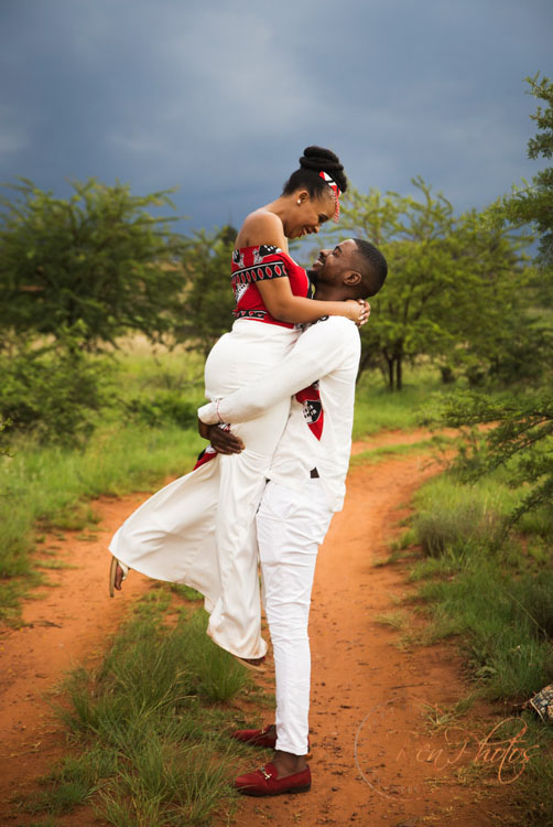 traditional south african wedding couple