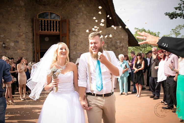 wedding day photo moments