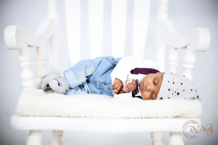 combined maternity and newborn photoshoots
